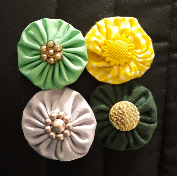 Vintage Handmade Floral Button and Fabric Brooch Pin - Bundle of 4 - Picture 5 of 5